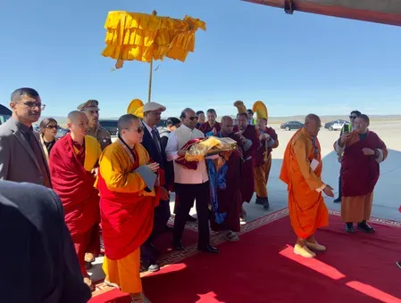 Buddha relics of Arahant Sariputra and Maudgalyayana return to India from Mongolia