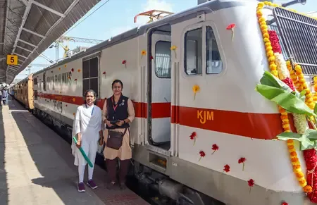 Indian Railways Plans to Hire Over 5,000 Ex-Servicemen as Pointsmen