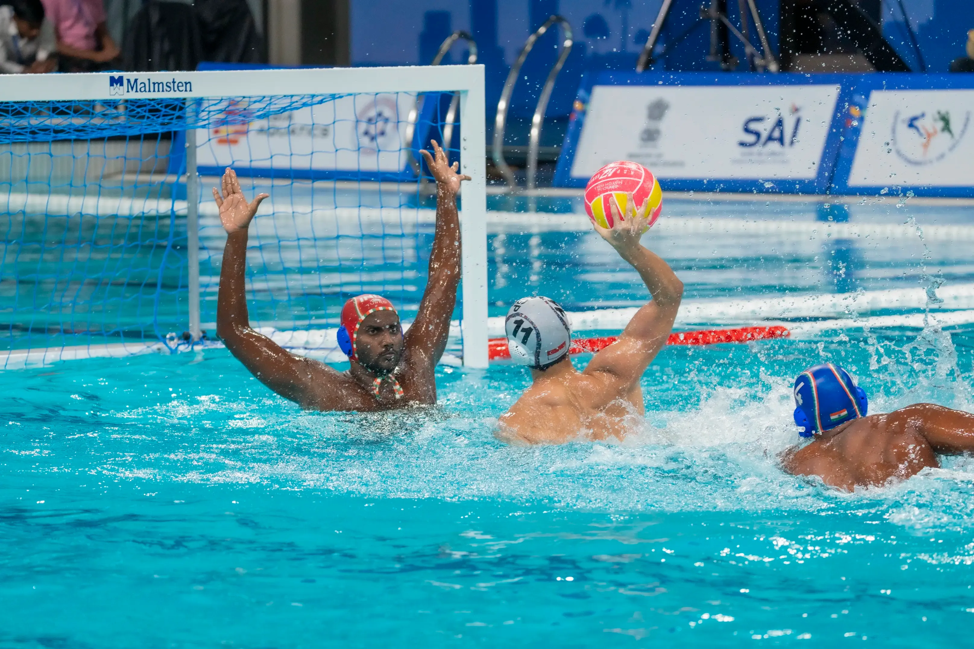 Did Indian Teams Struggle in Their Opening Water Polo Matches at the Asian Aquatics Championships?