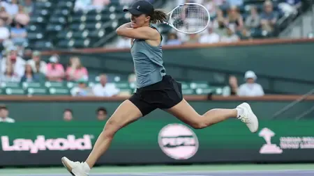 Iga Swiatek Dominates Sakkari; Jessica Pegula Advances in Indian Wells Open