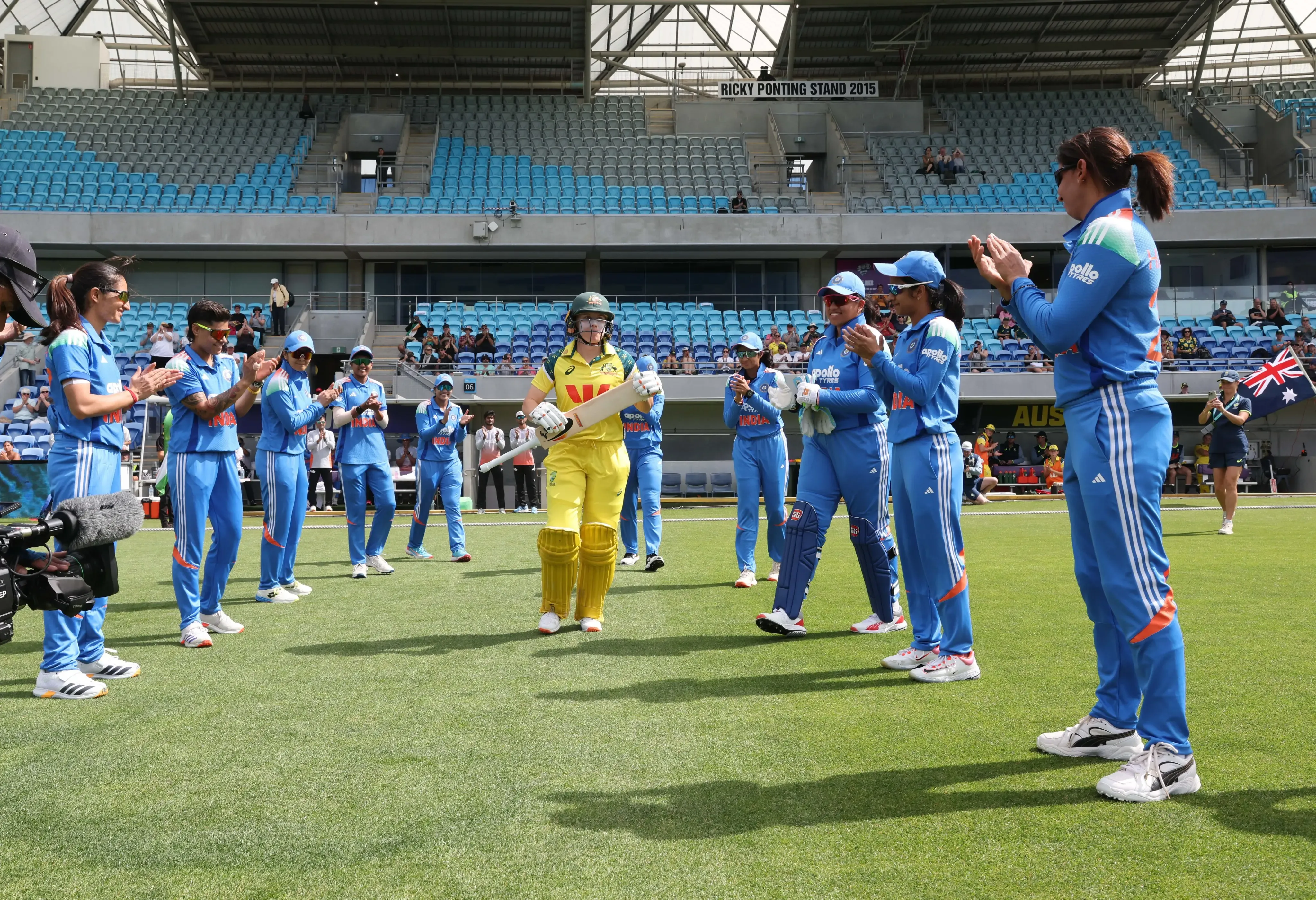 Alyssa Healy Receives Tribute from Indian Women's Team in Her Final ODI