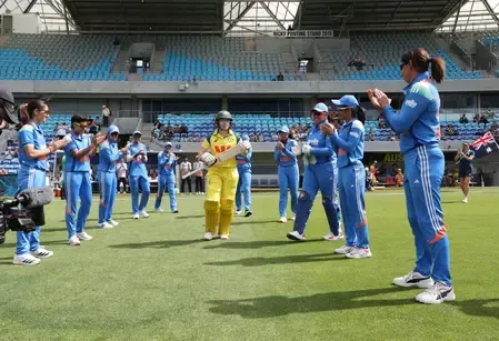 Alyssa Healy Receives Tribute from Indian Women's Team in Her Final ODI