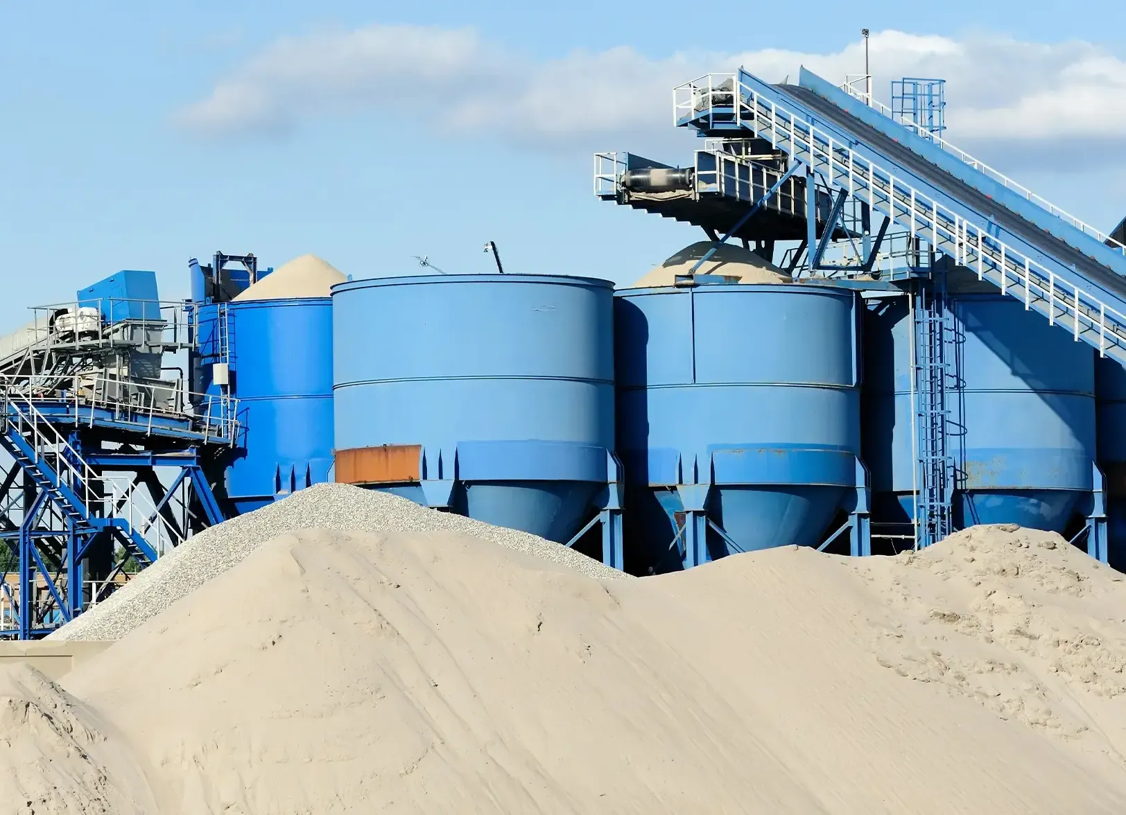 Did India's 8 Infrastructure Sector Industries Achieve a 4% Growth in January?