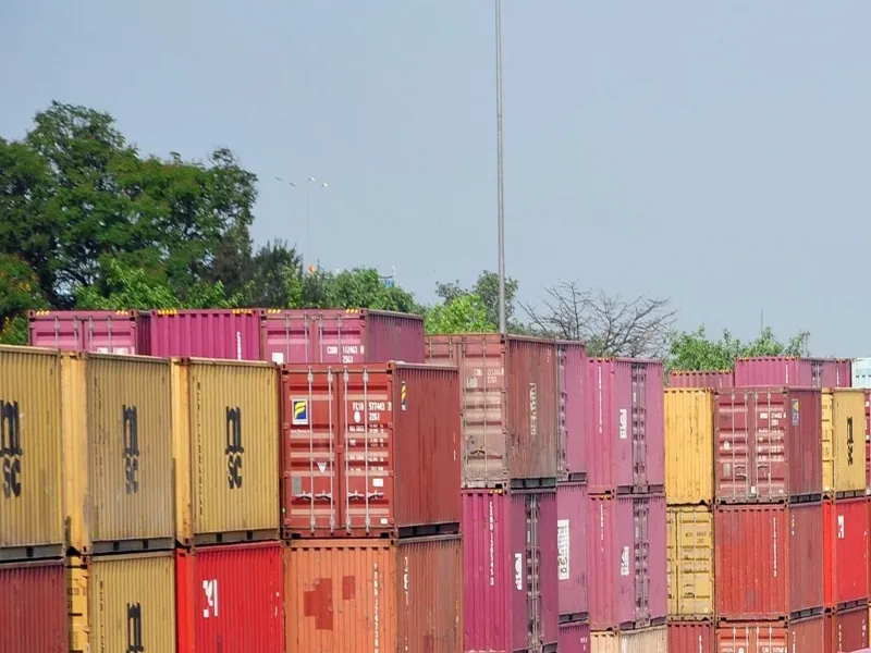India's Exports of Goods and Services Surge 6% to Reach $602 Billion in April-December