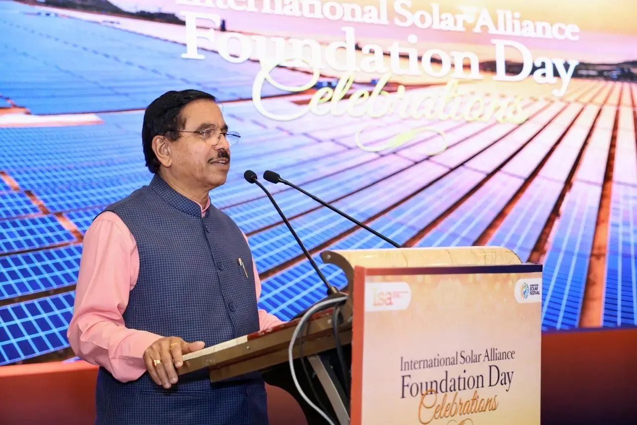 India Surpasses 136 Gigawatts in Solar Power Capacity, Says Pralhad Joshi