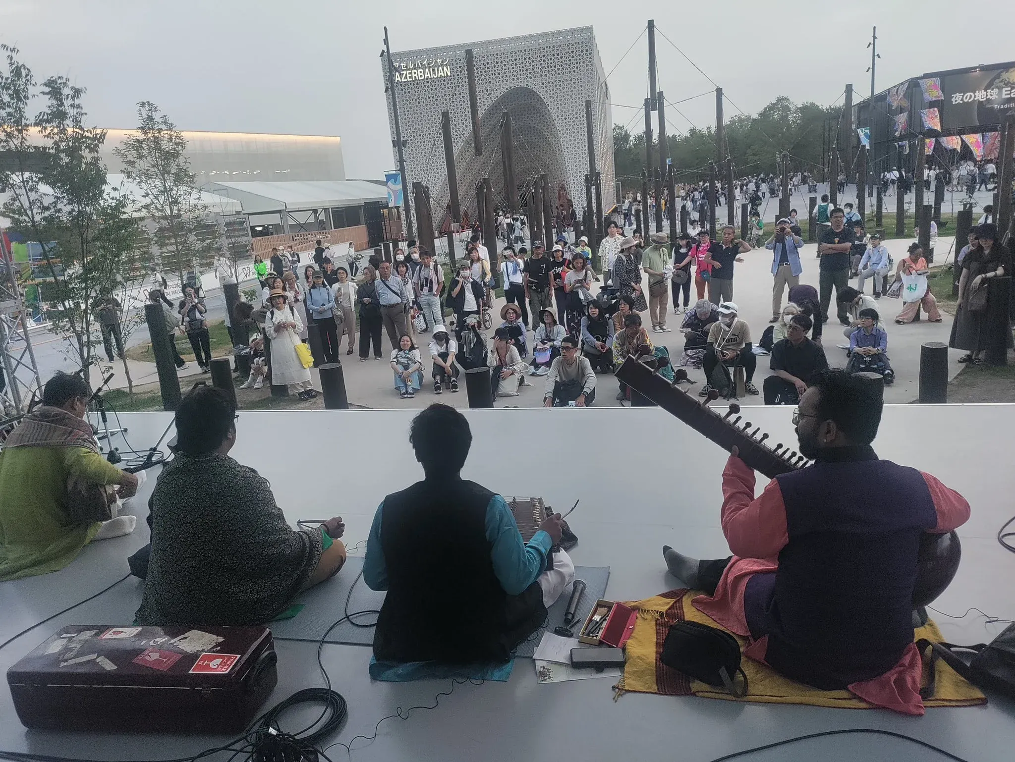 How Are India's Vibrant Traditions and Innovations Displayed in Osaka?