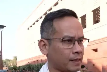 इंडिगो के पीछे की कहानी का पर्दाफाश होना चाहिए, चर्चा जरूरी है: गौरव गोगोई 