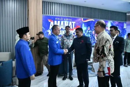 What Did the Indian Delegation Discuss with Political Leaders and Ambassadors in Indonesia?