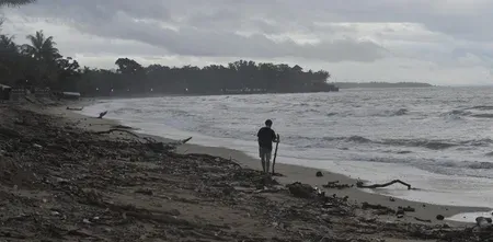 7.8 magnitude quake near Philippines triggers tsunami warnings across Indonesia, Japan