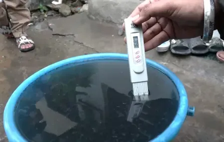 इंदौर: नर्मदा जल आपूर्ति पर सवाल, बेकरी गली में नलों से आ रहा कीड़ों वाला पानी