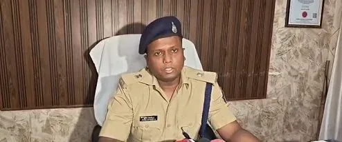 इंदौर में ₹11 लाख की भांग बरामद: सदर बाजार पुलिस ने लोडिंग वाहन से 11 क्विंटल जब्त, एक गिरफ्तार