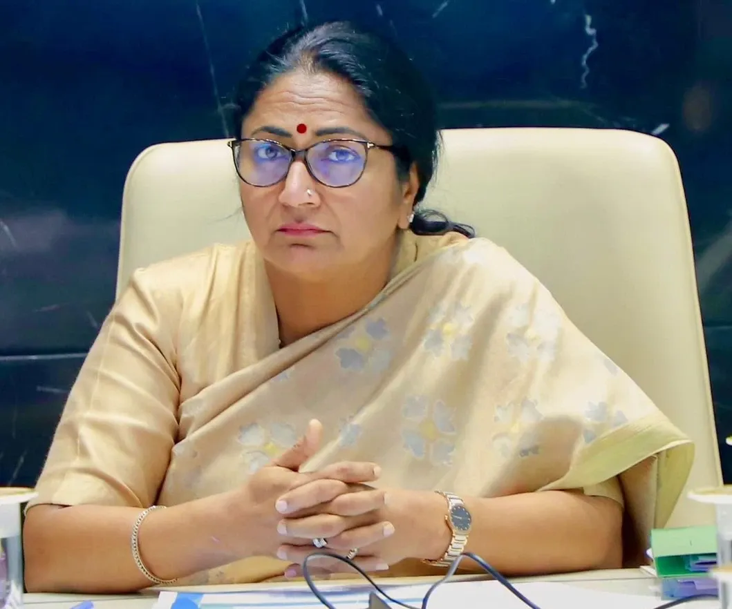 Why Did Delhi CM Condemn Name-Calling of PM Modi’s Mother?