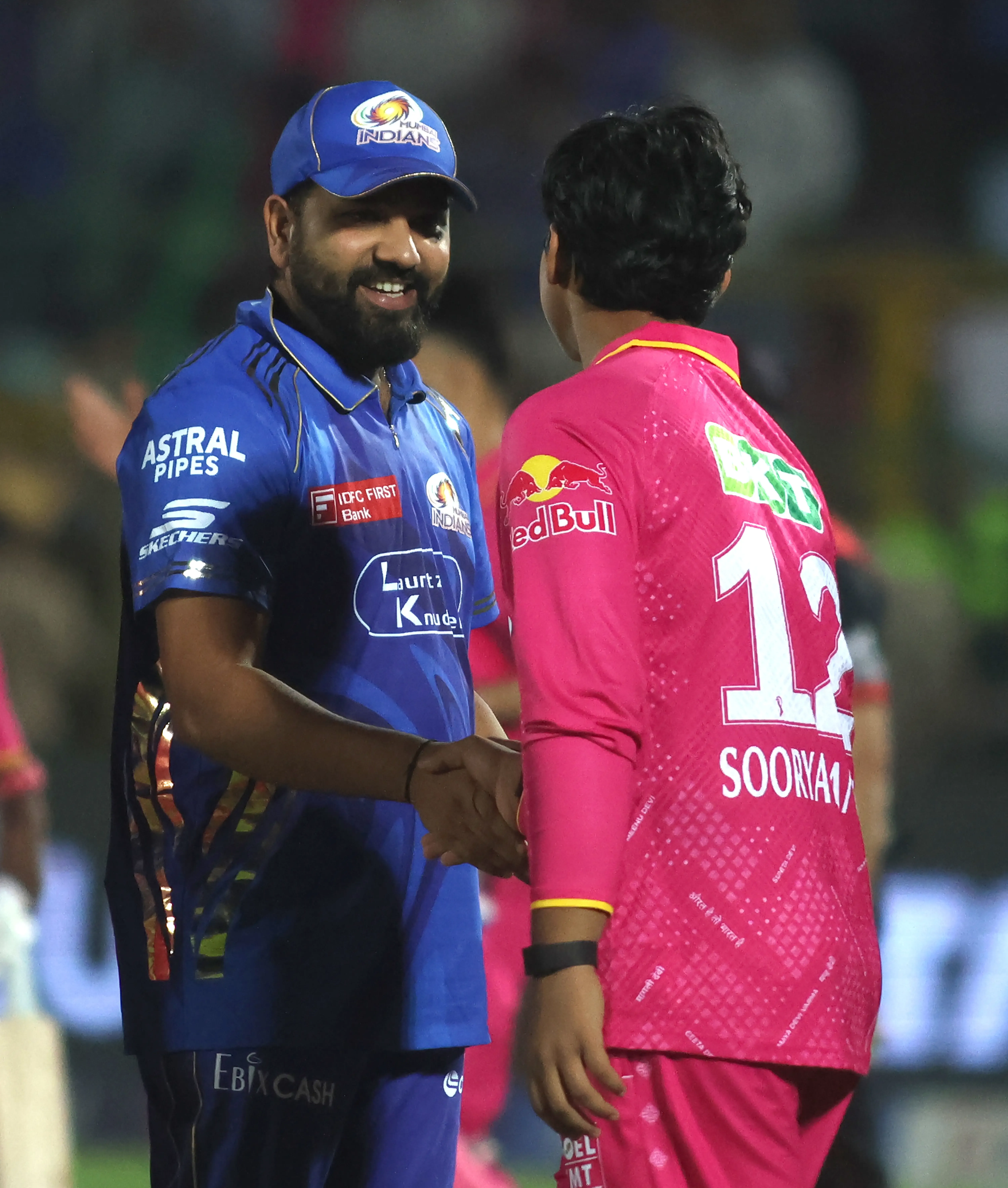 How Did IPL 2025's Mumbai Indians Achieve Their Sixth Straight Victory?