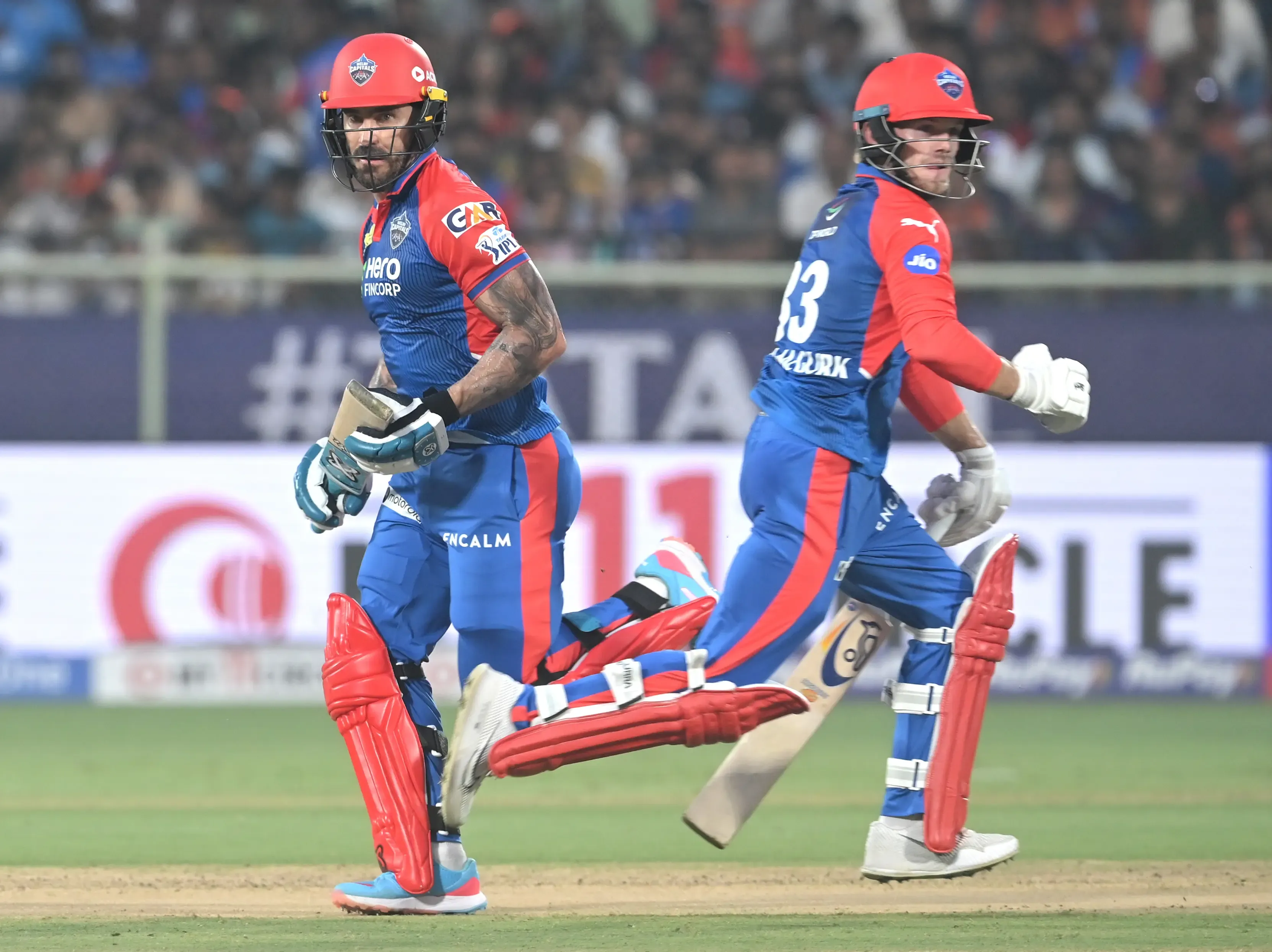 Will Du Plessis Shine Again? Bethell Makes His IPL Debut as RCB Chooses to Bowl First Against DC