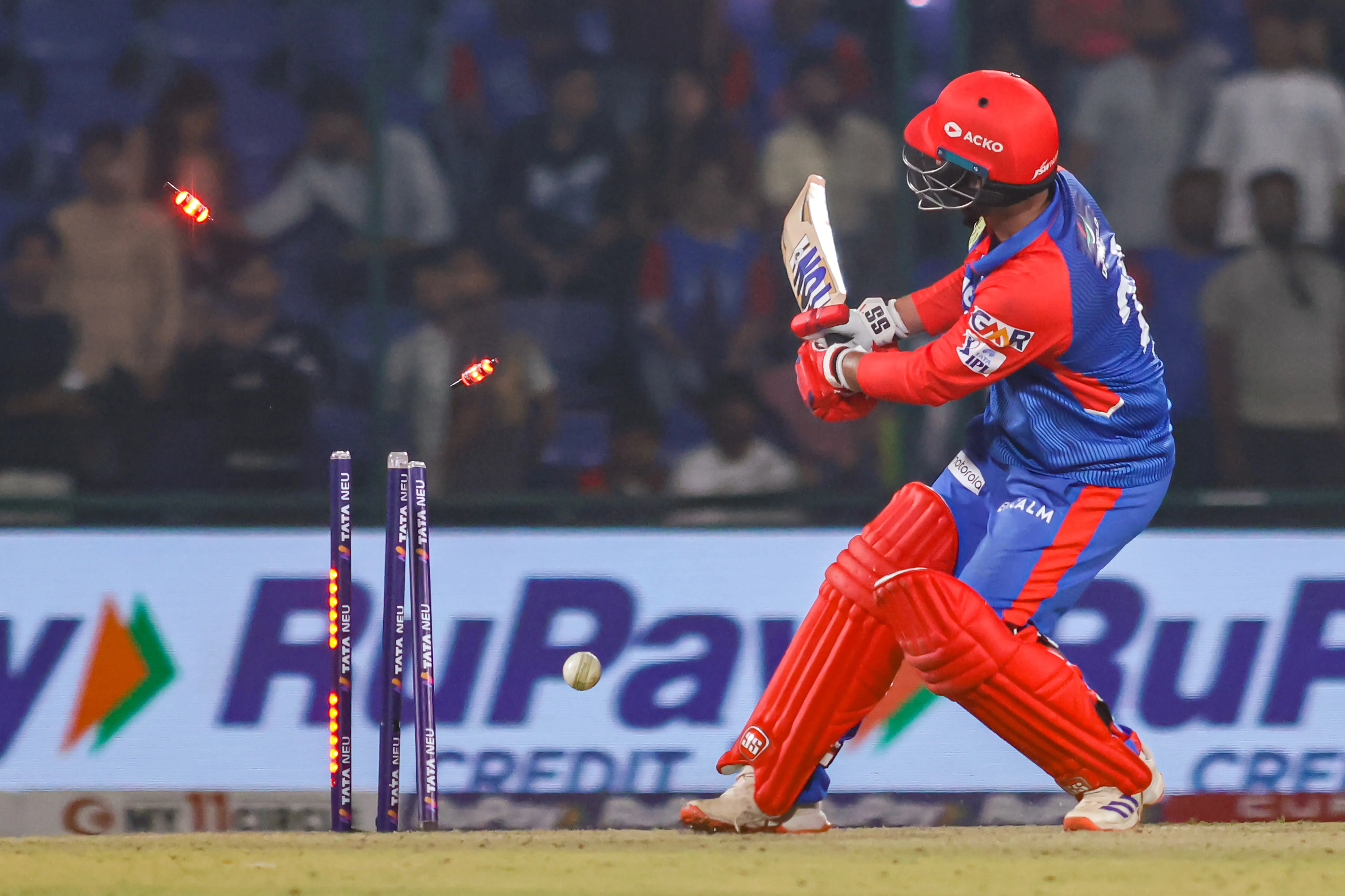 Why Did Hyderabad Choose to Bowl First Against Delhi?