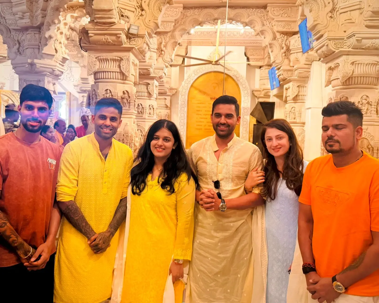 IPL 2025: MI Stars Suryakumar, Tilak, Deepak Seek Blessings at Ram Mandir Before LSG Match
