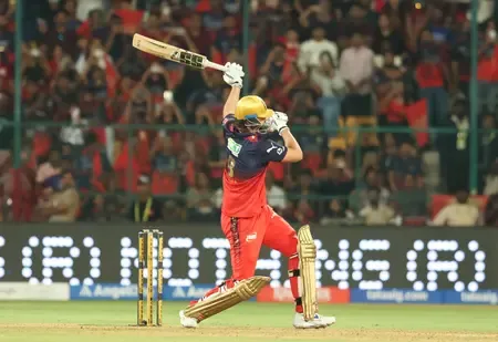IPL 2026: Dinesh Karthik Calls Record Batting Scores 'Inhuman'