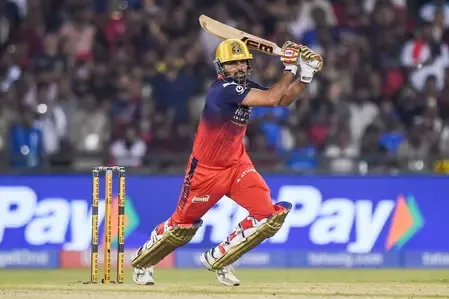 Bhuvneshwar Kumar becomes 'an artist now', says Rayudu after RCB's MI win