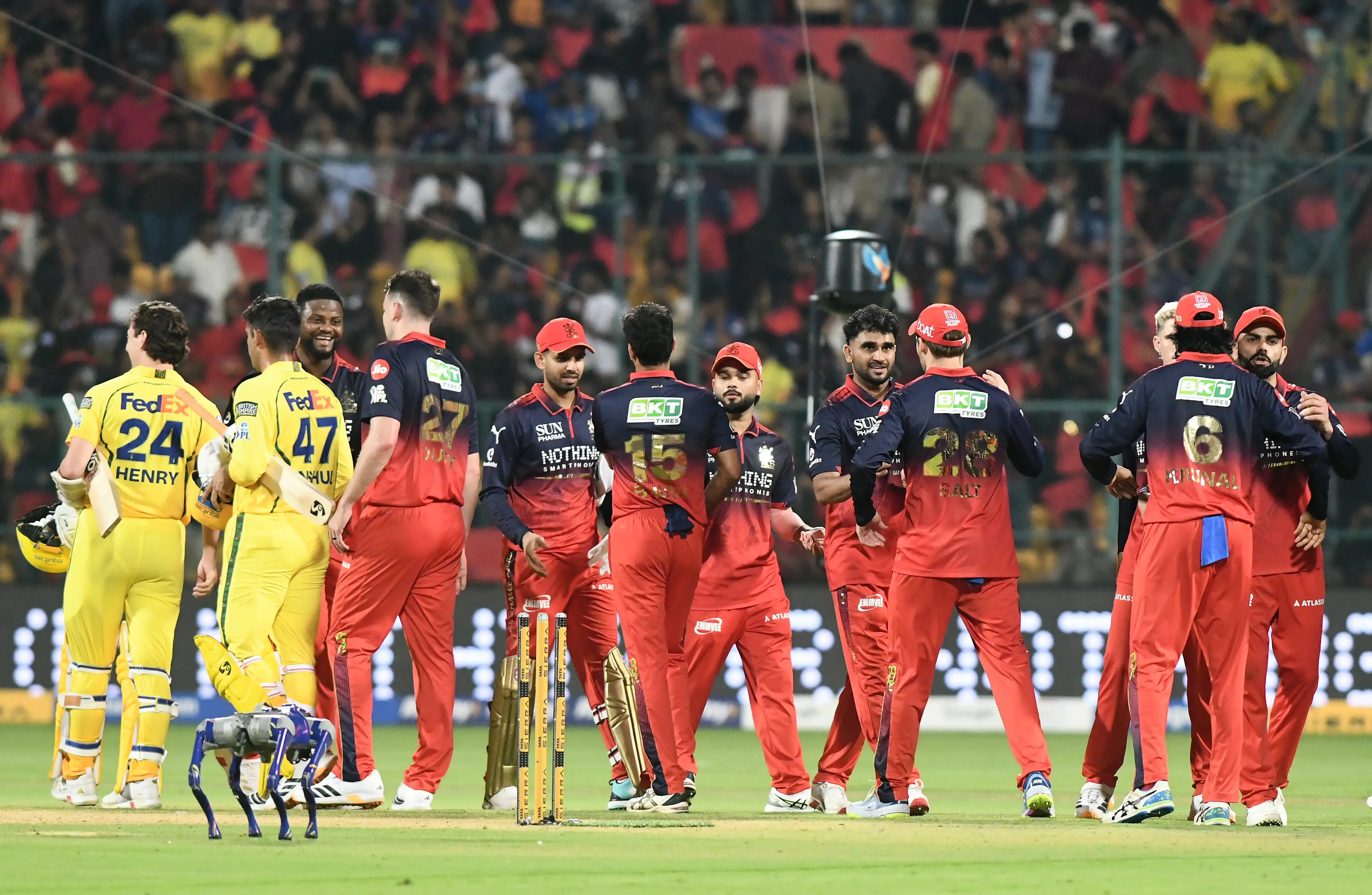 आईपीएल 2026: आरसीबी ने सीएसके को हराकर अंकतालिका में शीर्ष स्थान पर किया कब्जा, ऑरेंज और पर्पल कैप किसके पास?