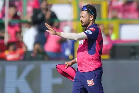 CSK Sign Akash Madhwal as Mhatre's IPL 2026 Injury Replacement