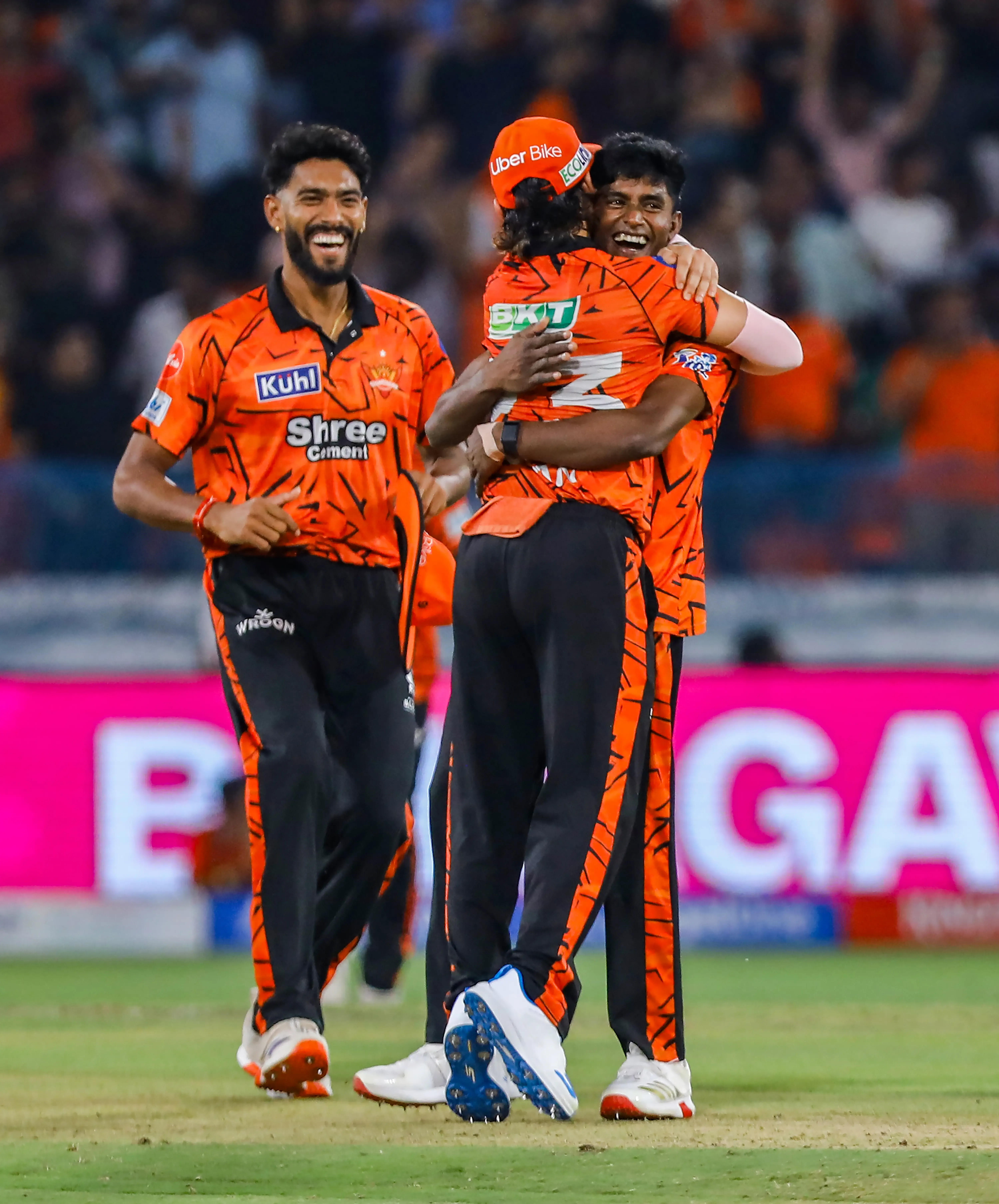 IPL 2026: Debutants Hinge and Sakib Star as SRH Defeats RR's Winning Streak