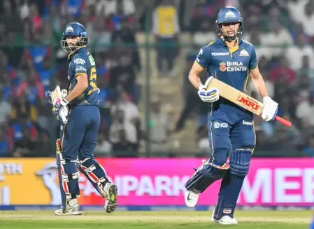 आईपीएल 2026: दिल्ली में गिल-सुंदर की जोड़ी का कारनामा, इस मामले में बने 'नंबर-3'