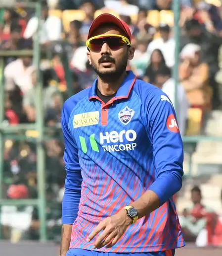 आईपीएल 2026: कप्तान अक्षर पटेल की फॉर्म बनी चिंता, प्रदर्शन में कमी से बढ़ी टीम की मुश्किलें