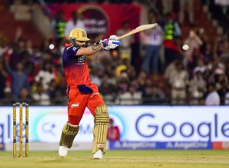 Kohli's 105* vs KKR: Finch says his ability to read conditions is second to none