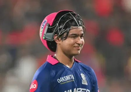 आईपीएल 2026: 'मैं गेंदबाज नहीं गेंद को देखता हूं', बुमराह और हेजलवुड की धुनाई पर बोले वैभव सूर्यवंशी 