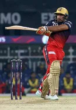 IPL 2026: Mumbai Indians sign Lomror, Ahir to replace de Kock and Bawa