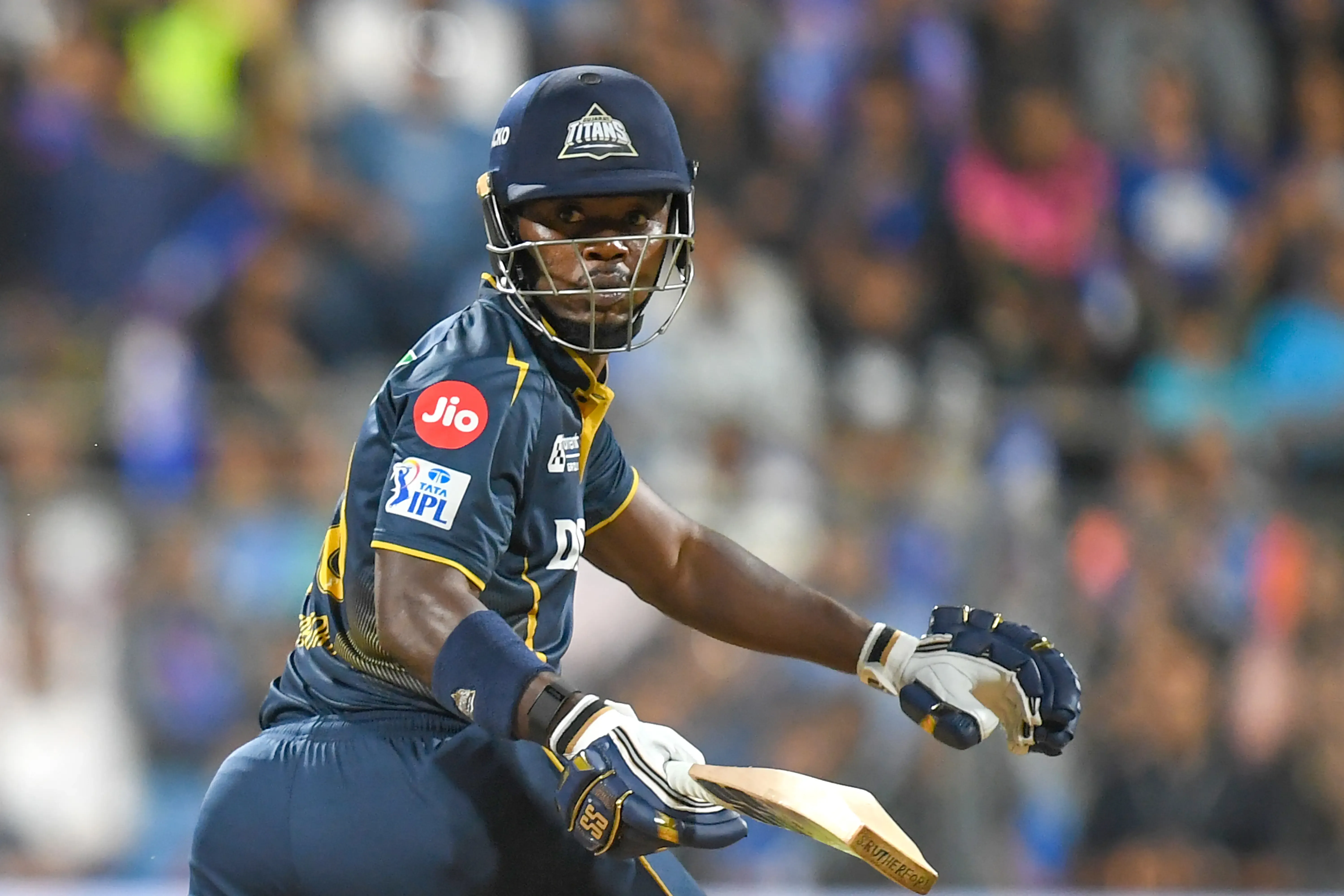 क्या मुंबई इंडियंस ने शेरफेन रदरफोर्ड को ट्रेड करके एक बड़ा कदम उठाया?