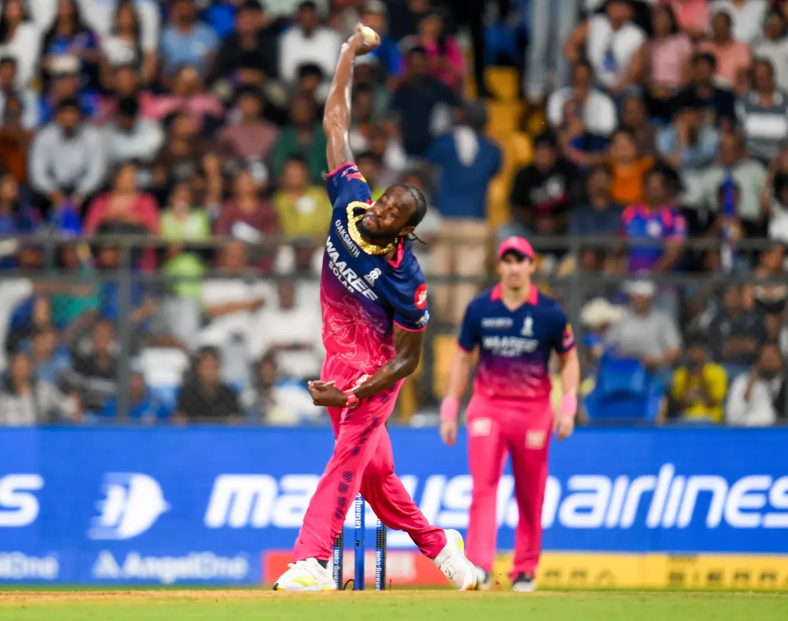 IPL 2026 पर्पल कैप रेस: जोफ्रा आर्चर 21 विकेट के साथ तीसरे, भुवनेश्वर शीर्ष पर; सुदर्शन के 638 रन
