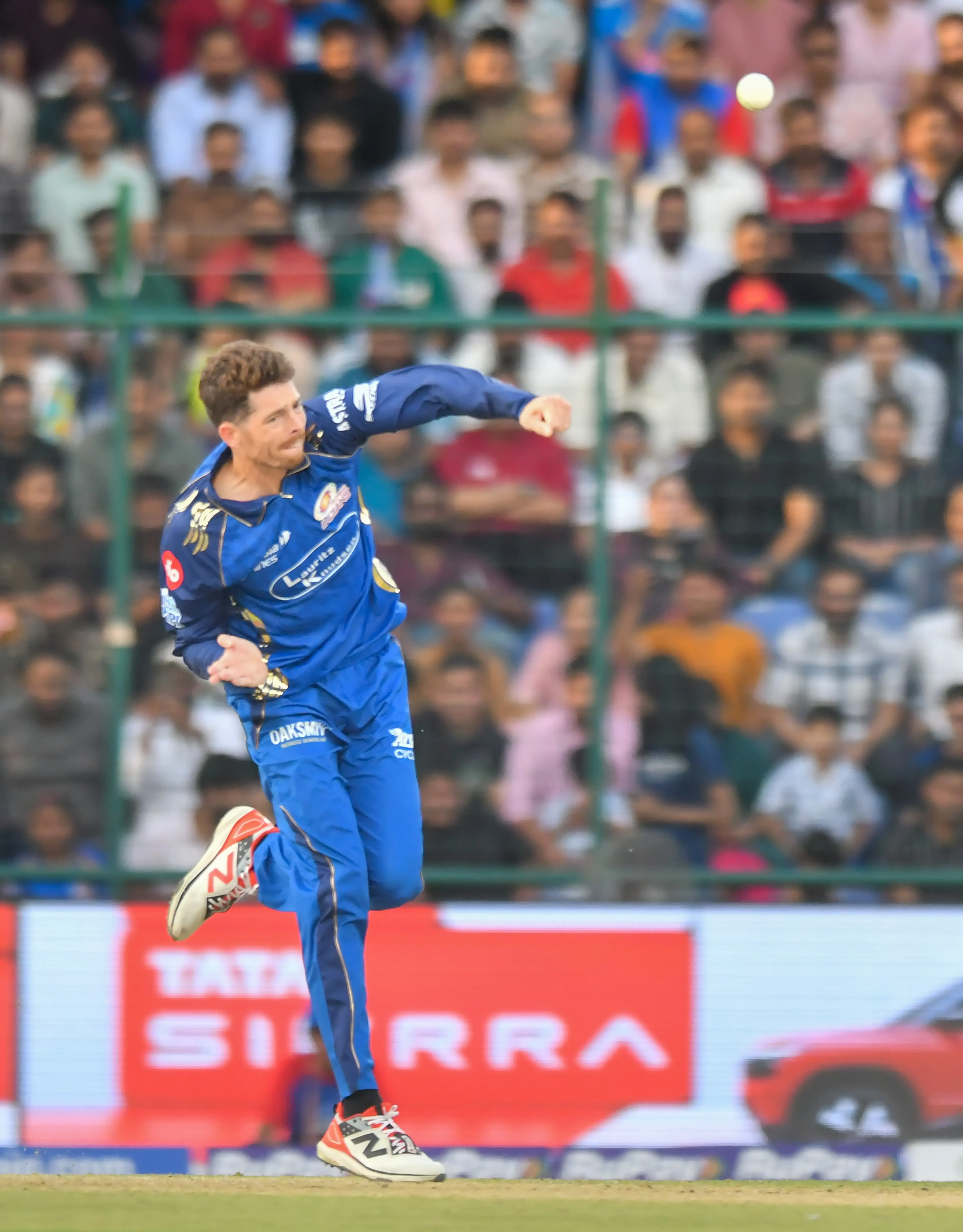 IPL 2026: Mumbai Indians Opt to Bowl First Against RCB with Santner's Return