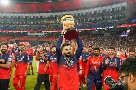 आईपीएल 2026 : संतुलित बैटिंग, बॉलिंग अटैक भी दमदार, खिताब बचाने को आरसीबी कितनी तैयार?