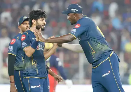 Holder's low catch stuns Patidar as GT beats RCB by 4 wickets in IPL 2026
