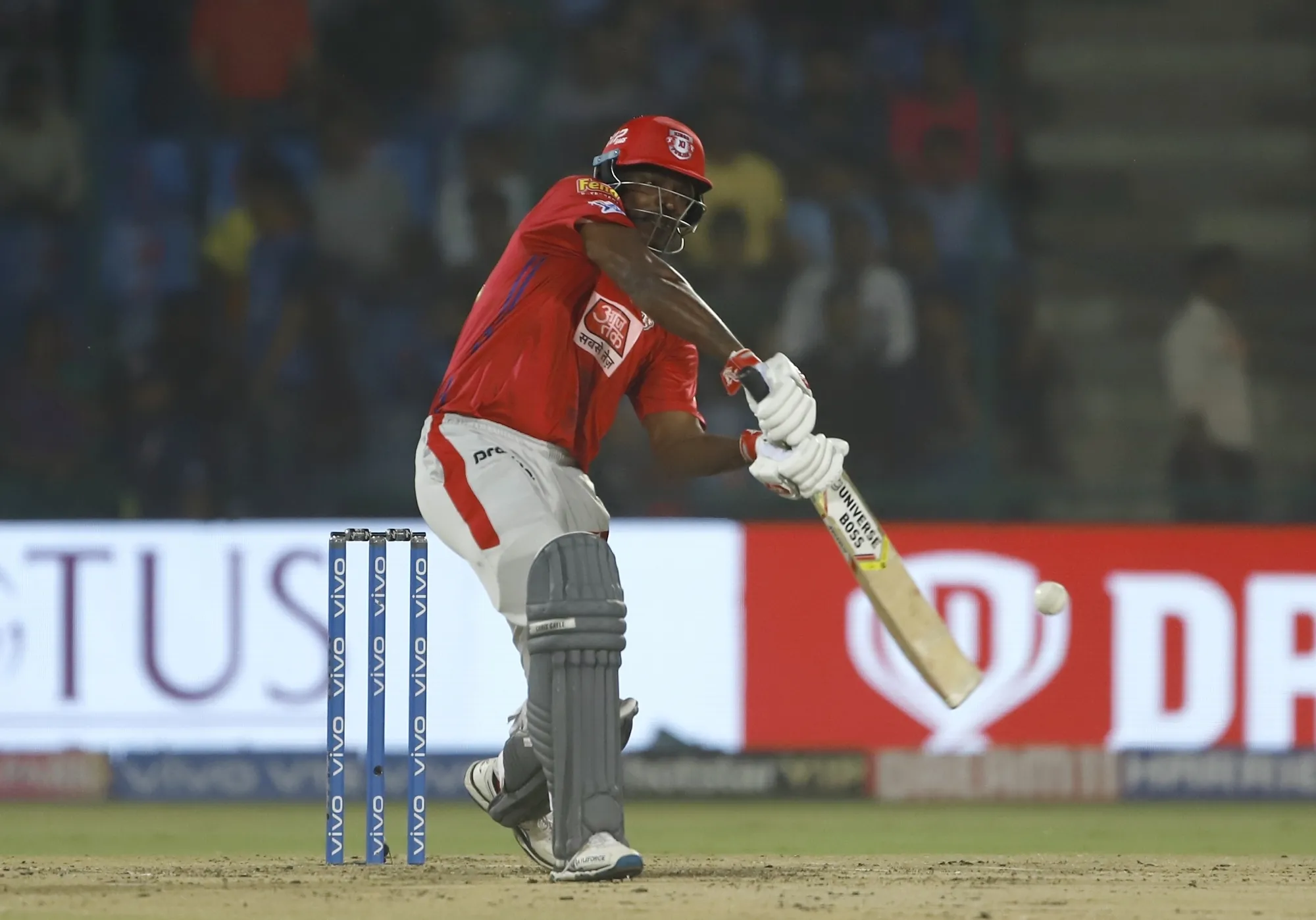 आईपीएल के एक सीजन में सर्वाधिक छक्के लगाने वाले 5 महान बल्लेबाज