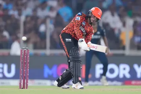 आईपीएल में सबसे बड़ी पारी खेलने वाले 5 बल्लेबाज