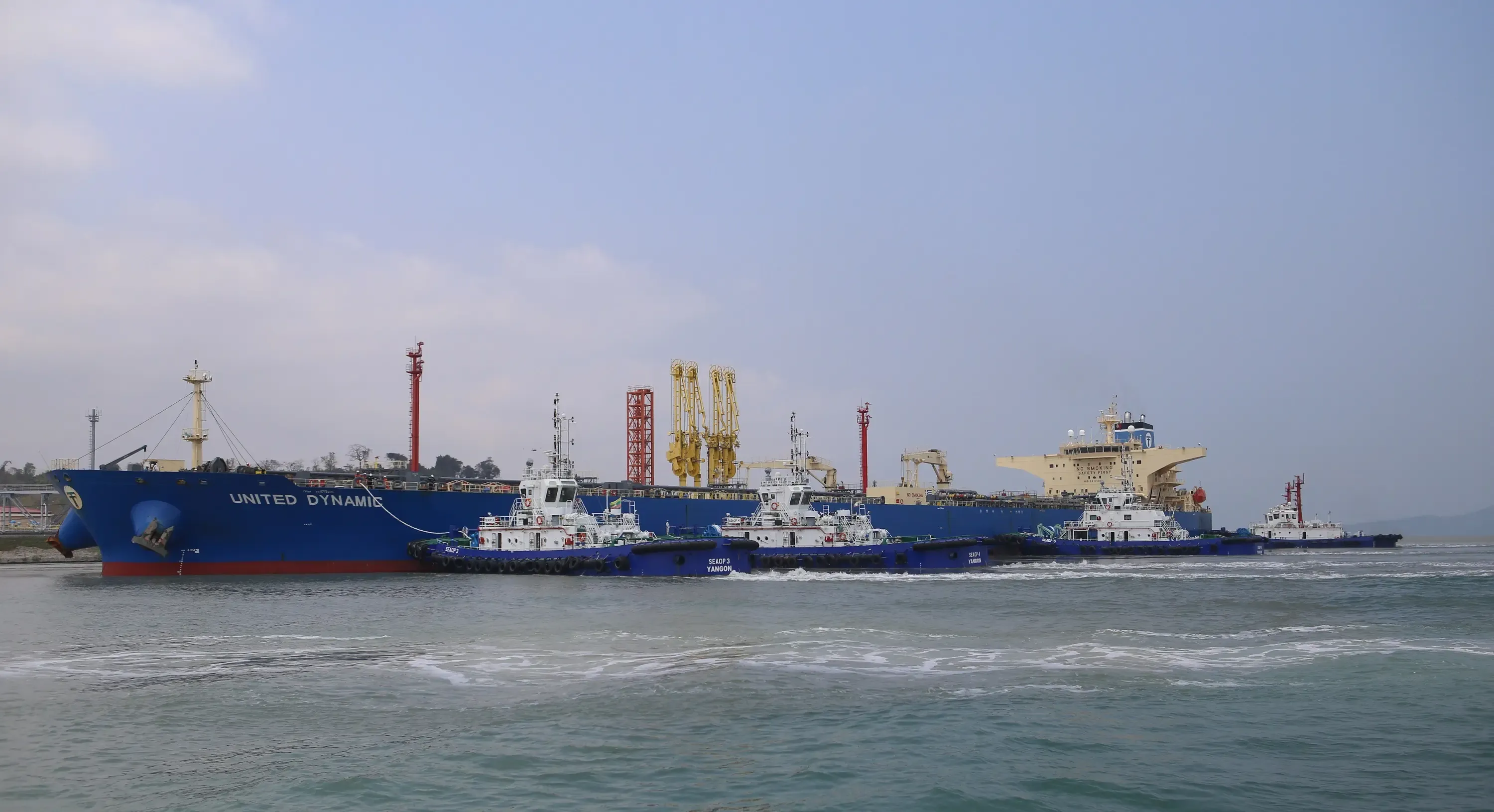 रूस से तेल खरीदने पर अमेरिका का नया रुख, भारत को मिली 30 दिनों की राहत