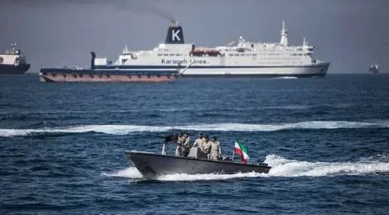 Iran's PGSA warns violating ships face Hormuz Strait bans, fines