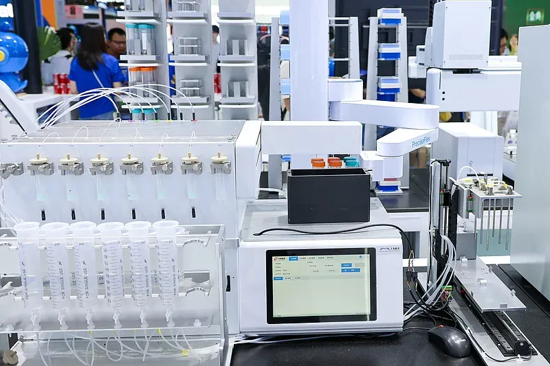 चीन के औद्योगिक उद्यमों का मुनाफा जनवरी-जून 2025 में 18.7% बढ़ा, AI और इलेक्ट्रॉनिक्स क्षेत्र में उछाल