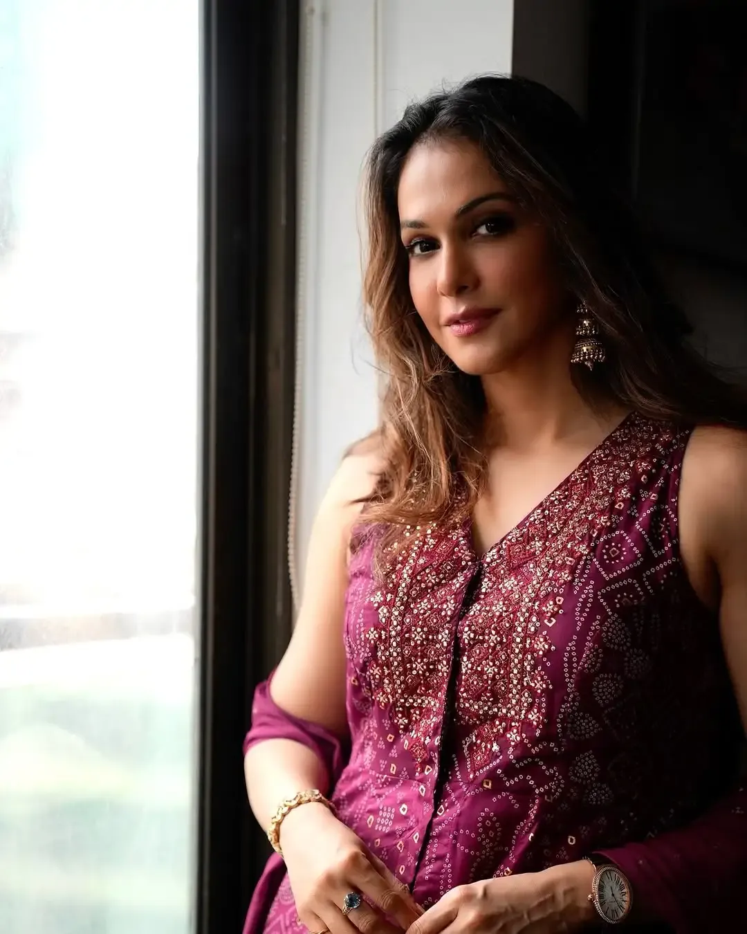 Did Isha Koppikar Realize It’s Okay to Admit ‘I’m Not Okay’?