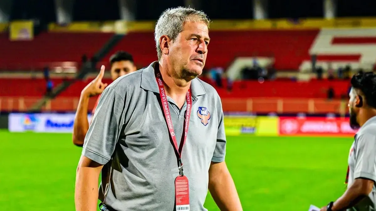 ISL 2024-25: Marquez's Unbeaten Run Faces Challenge from Formidable Bengaluru FC