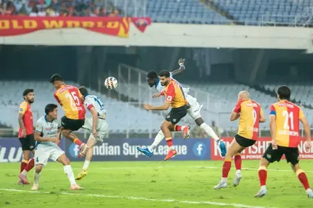 Kerala Blasters' Ajsal Climbs Late to Secure Draw Against East Bengal in ISL 2025-26