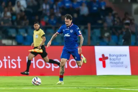 ISL 2025-26: Effiong Nsungusi's Two Goals Lead Punjab FC to 2-0 Victory Over Bengaluru FC