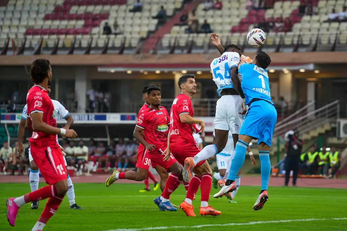 ISL 2025-26: NorthEast United FC Triumphs Over Jamshedpur with Rodríguez's Brilliant Brace
