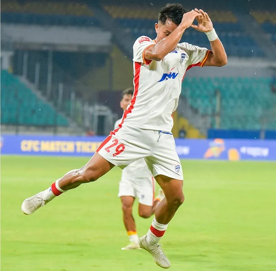 आईएसएल 2025-26: डेब्यू पर वोर्नेइले का गोल, बेंगलुरु एफसी ने चेन्नईयिन को 2-1 से हराकर सीज़न समाप्त किया
