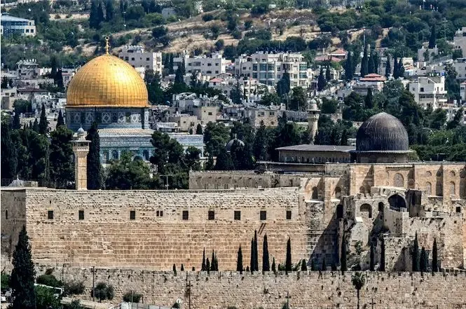 Far-Right Israeli Minister's Visit to Controversial Jerusalem Religious Site Triggers Backlash