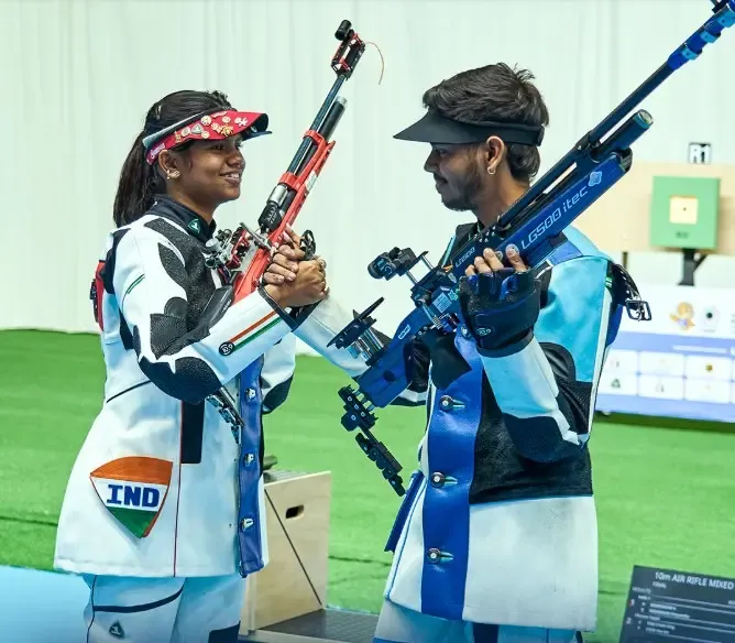 ऐतिहासिक! शांभवी-दिव्यांशु ने 499.9 के वर्ल्ड रिकॉर्ड स्कोर से जीता गोल्ड, भारत के 12 मेडल