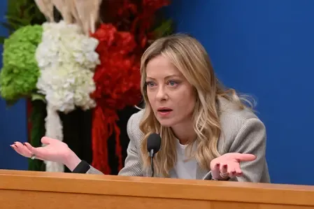 Is the US Tariff Over Greenland a Mistake, Says Italian PM?