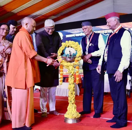 क्या लोकगीत और लोककला इतिहास के गौरव को सहेजने में मदद कर सकते हैं?: सीएम योगी